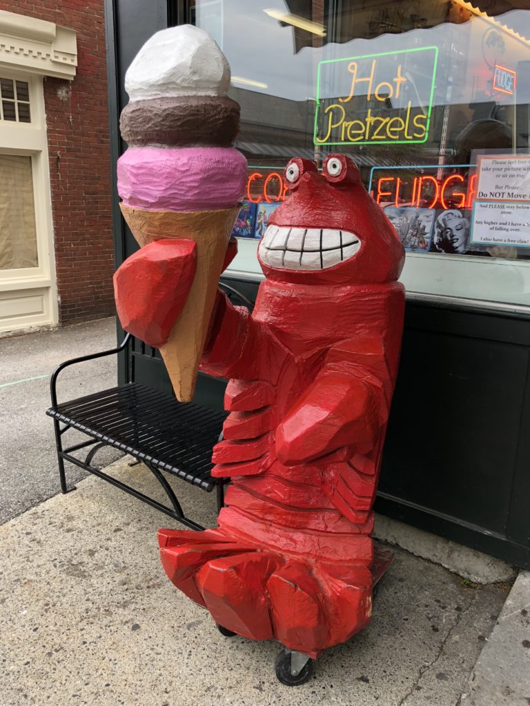 Yes they actually sell lobster ice cream in Bar Harbor, Maine